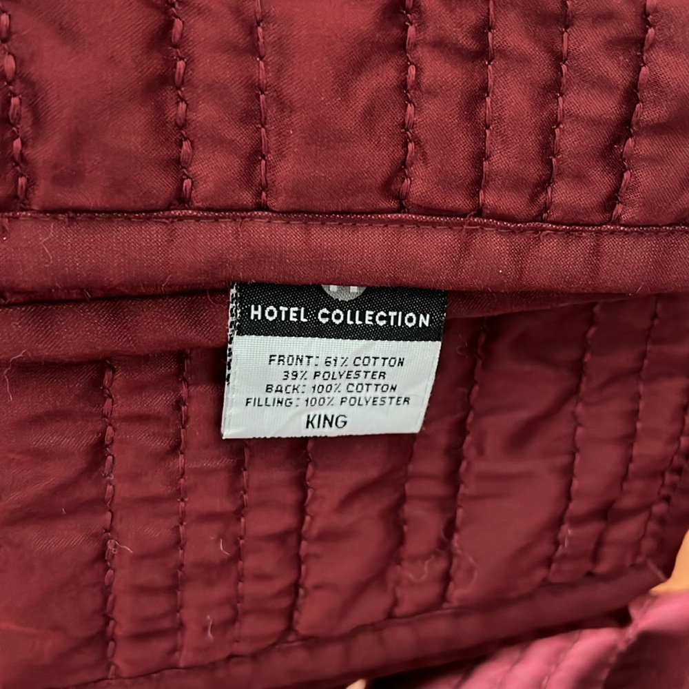 Macy’s Hotel Collection King Comforter Set - Picture 3 of 4